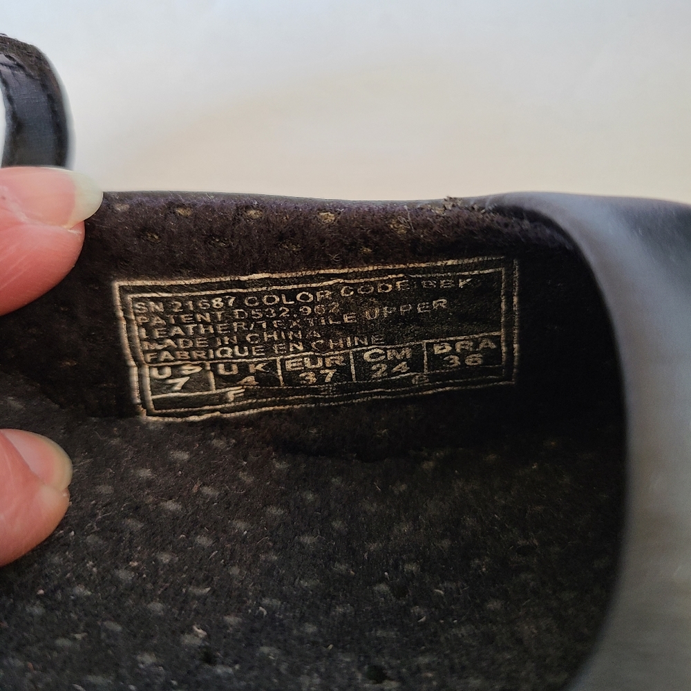 Black Skechers Velcro Shoes, 7M - Picture 6 of 9